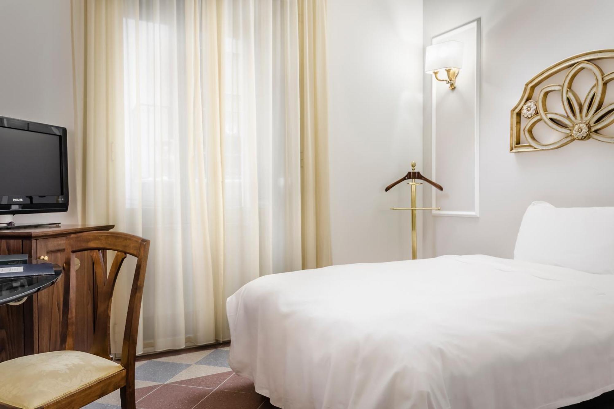 Presidential Suite,1274778883:JPEG